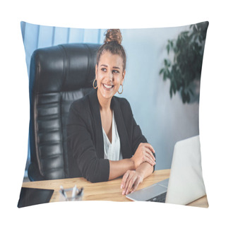 Personality  A Young Girl Dressed In Business Clothes Is Working On A Laptop. Pillow Covers