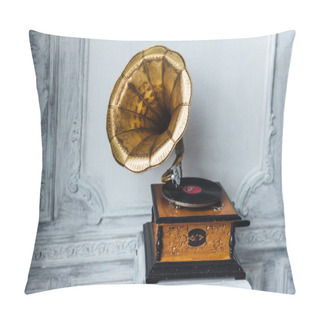 Personality  Old Gramophone With Horn Speaker Stands Against Anicent Background, Produces Songs Recorded On Plate. Music And Nostalgia Concept. Gramophone With Phonograph Record Pillow Covers