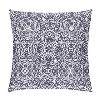 Personality  Mandala Seamless Floral Pattern With Flowers And Leaves. Coloring, White And Black. Seamless Pattern. Doodle Lace Mandala. Vector Illustration. Pillow Covers