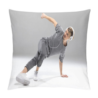 Personality  Athletic Man Dancing Pillow Covers