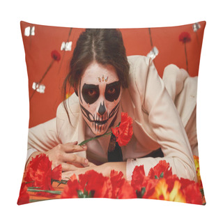 Personality  Elegant Woman In Scary Catrina Makeup Lying Down And Looking At Camera Near Flowers On Red Backdrop Pillow Covers