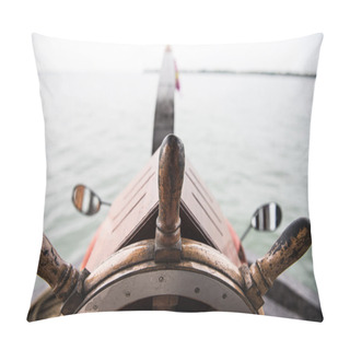 Personality  Wooden Steer Wheel Pillow Covers