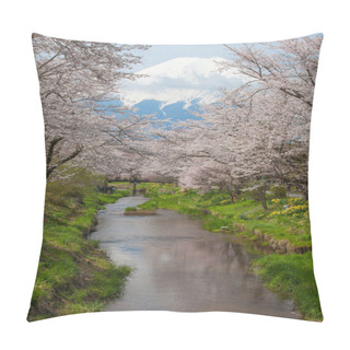Personality  Mountain Fuji View Pillow Covers
