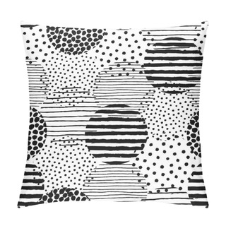 Personality  Irregular Dots Brush Strokes Pattern. Seamless Hand Drawn Painted Lines Pillow Covers