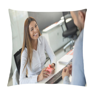 Personality  Beautiful Woman Manager Communicates With The Client In The Work Pillow Covers