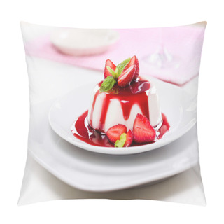 Personality  Fancy Panna Cotta With Strawberries Pillow Covers