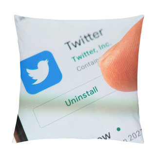 Personality  Close-up View Of Uninstalling Twitter App On A Smartphone Pillow Covers