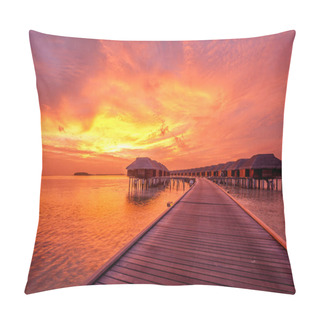 Personality  Sunset At Maldivian Beach Pillow Covers