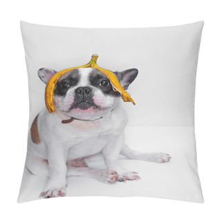 Personality  Bulldog With Banana Peel On Head  Pillow Covers