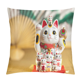Personality  Maneki Neko Cat Pillow Covers