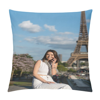 Personality  Happy Young Woman In Stylish Outfit Talking On Smartphone While Sitting Near Eiffel Tower In Paris, France Pillow Covers