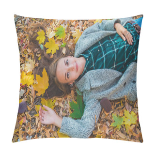Personality  Woman Laying On The Ground In Autumn Yellow Leaves Pillow Covers