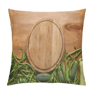 Personality  Cutting Board With Green Vegetables On Wooden Table Pillow Covers