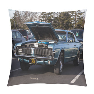 Personality  Mercury Cougar Pillow Covers