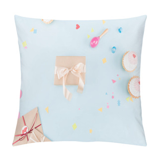 Personality  Cakes With Gift Boxes And Beanbag Pillow Covers