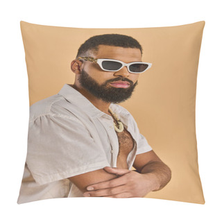 Personality  A Man With A Full Beard And Sunglasses Stands Confidently, Exuding A Sense Of Mystery And Style. Pillow Covers