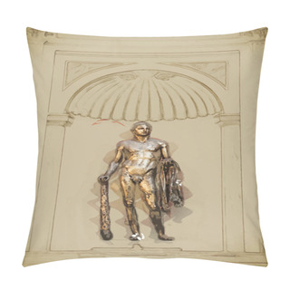 Personality  Hercules Of The Theatre Of Pompey In Vatican Museums Pillow Covers