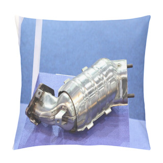 Personality  The Catalytic Converter For Automobile ; Close Up Pillow Covers