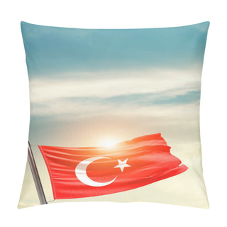 Personality  Turkey Waving Flag In Beautiful Sky With Sun Pillow Covers
