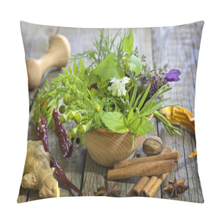 Personality  Fresh Herbs And Spices On Vintage Wooden Boards Closeup Pillow Covers