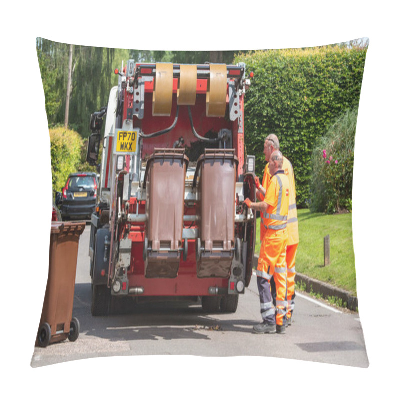 Personality  Hampshire, England, UK. 2021. Council Operatives Collect Garden Waste Which Is Transported In The Truck To Be Composted, Bagged And Sold On. Pillow Covers