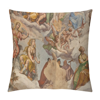 Personality  Interior Of Florence Italy Duomo Pillow Covers