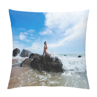Personality  Woman On The Rock In Ocean Pillow Covers