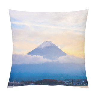 Personality  Beautiful Fuji Mountain Pillow Covers