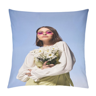Personality  A Young Woman With Brunette Hair Wearing Sunglasses, Holding A Bouquet Of Daisies, Exuding A Serene And Vibrant Presence. Pillow Covers