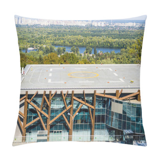 Personality  Helicopter Pad On Top Building Roof With Views Of The City Pillow Covers