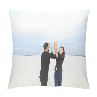 Personality    Marketers Male And Female Rejoicing At Start Of Vacation At Se Pillow Covers