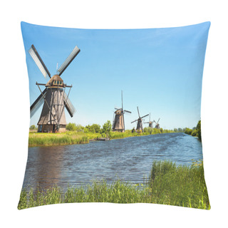 Personality  Windmills At Kinderdijk Pillow Covers