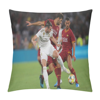 Personality  AS ROMA VS REAL MADRID IN FRIENDLY FOOTBALL MATCH IN OLIMPIC STADIUM IN ROME, ITALY Pillow Covers