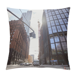 Personality  Traffic Lights And Crossroad On Wide Avenue With Modern And Vintage Buildings In New York City Pillow Covers