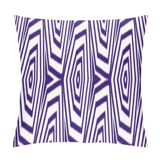Personality  Textured Stripes Seamless Border. Purple Symmetrical Kaleidoscope Background. Trendy Textured Stripes Design. Interesting Decorative Design Element For Background. Pillow Covers