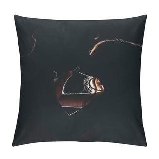 Personality  Silhouettes Of Heterosexual Couple Kissing In Dark Pillow Covers