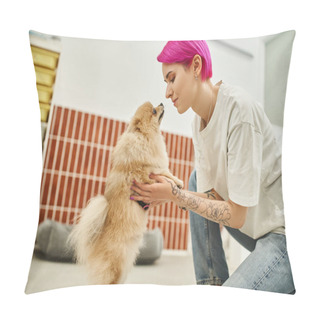Personality  Side View Of Loving Dog Sitter And Cute Pomeranian Spitz Looking At Each Other In Pet Hotel Pillow Covers