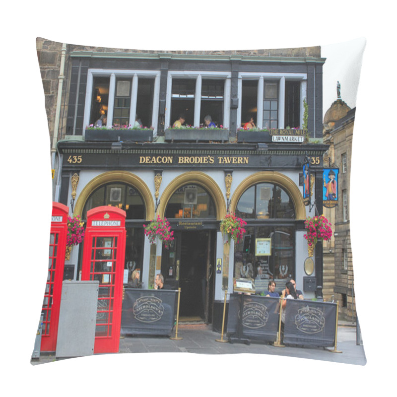 Personality  Edinburgh, Scotland Pillow Covers