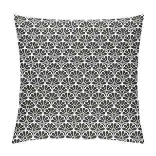 Personality  Seamless Art Deco Decorative Scallop Pattern Background Pillow Covers