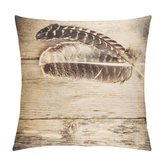 Personality  Feather On The Wooden Table Pillow Covers