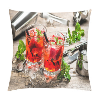 Personality  Red Drink With Strawberry, Mint Leaves, Ice. Cocktail Accessorie Pillow Covers