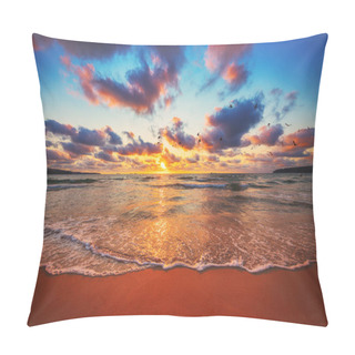 Personality  Beautiful Sunset Over The Tropical Sea Pillow Covers