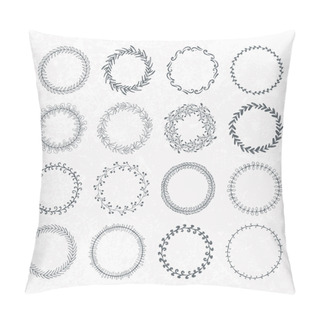 Personality  Round Handdrawn Wreaths Pillow Covers