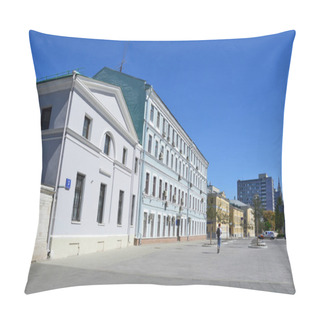 Personality  Moscow, Russia, August, 12, 2018. People Walking On Bolshaya Sukharevskaya Square Near Building 3 Pillow Covers