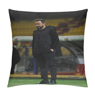 Personality  Roberto De Zerbi Coach Of Sassuolo, During The Match Of The Italian Football League Serie A Between Benevento Vs Sassuolo Final Result 0-1, Match Played At The Ciro Vigorito Stadium In Benevento. Italy, April 12, 2021.  Pillow Covers