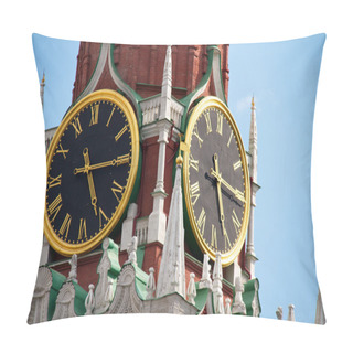 Personality  The Saviour (Spasskaya) Tower Of Moscow Kremlin, Russia. Pillow Covers