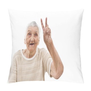 Personality  Grandma Shows Peace Pillow Covers