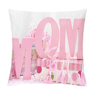 Personality  MOM Letters And Pretty Wrapped Gifts Pillow Covers