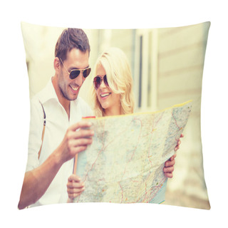 Personality  Smiling Couple In Sunglasses With Map In The City Pillow Covers