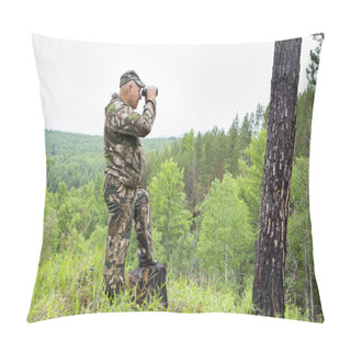 Personality  The Forester Looks Through Binoculars Pillow Covers